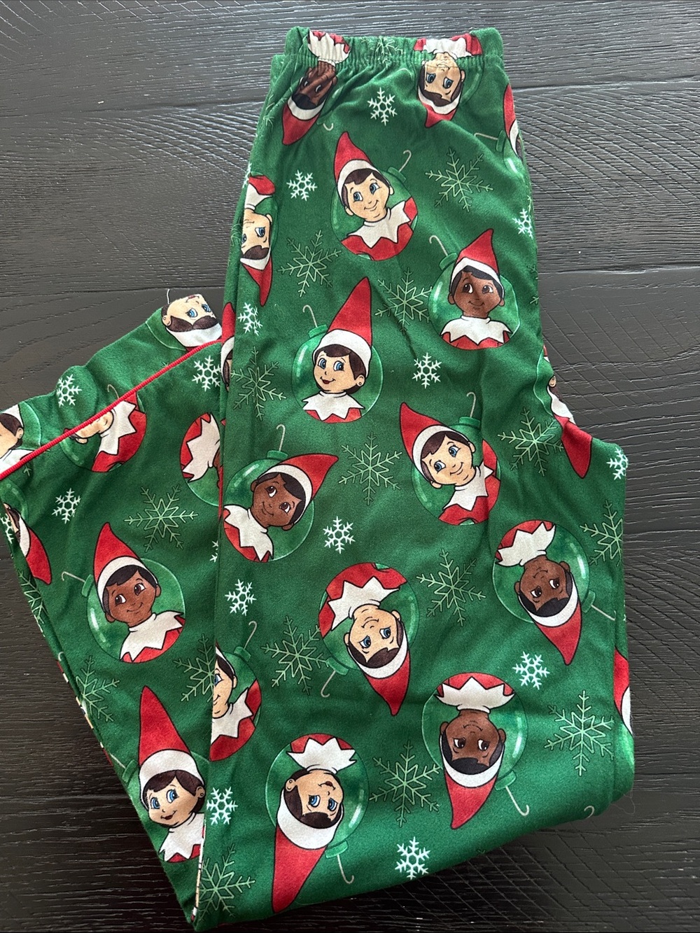 Kids Lumistella Elf on the Shelf Pajama Set - Green & Red - Picture 3 of 3